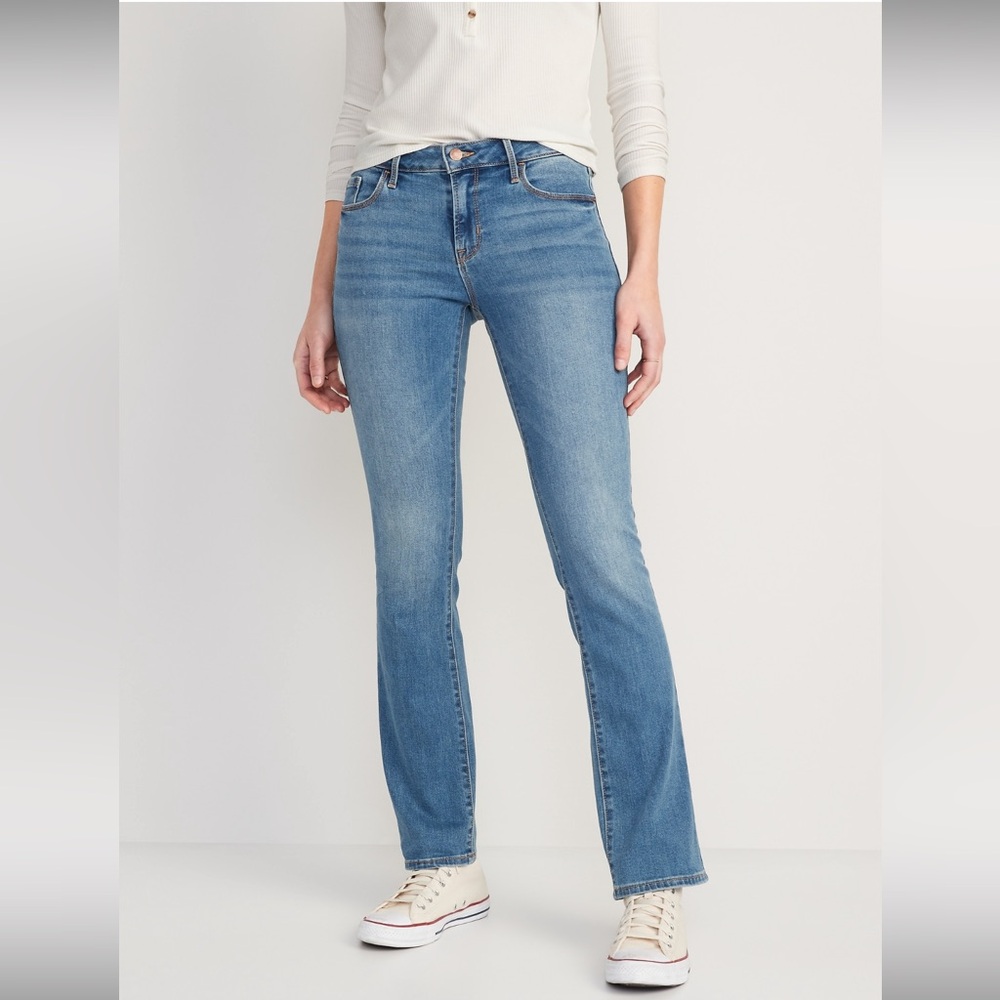 NEW, no tags
Old Navy
Mid-rise Kicker Boot-cut jeans
